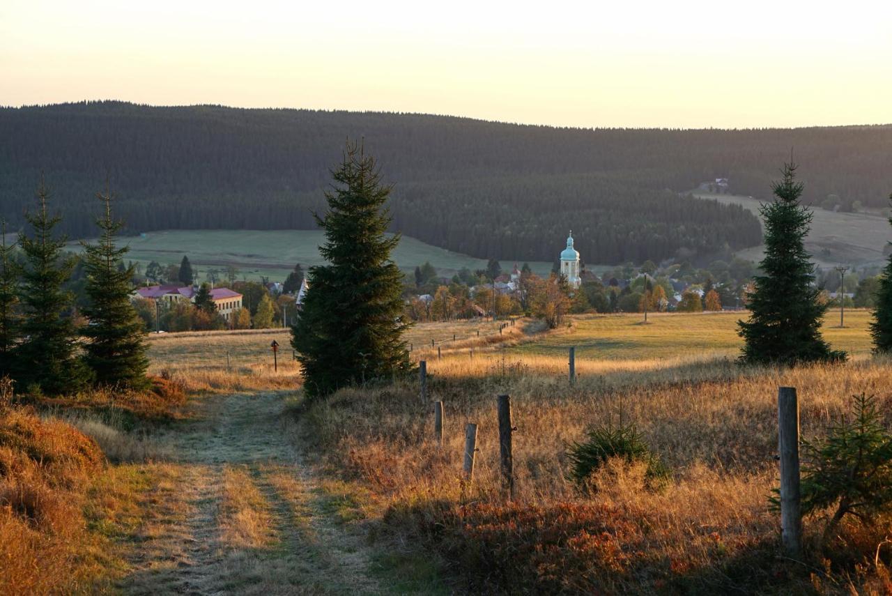 Apartmany U Muzea Horní Blatná Exteriör bild