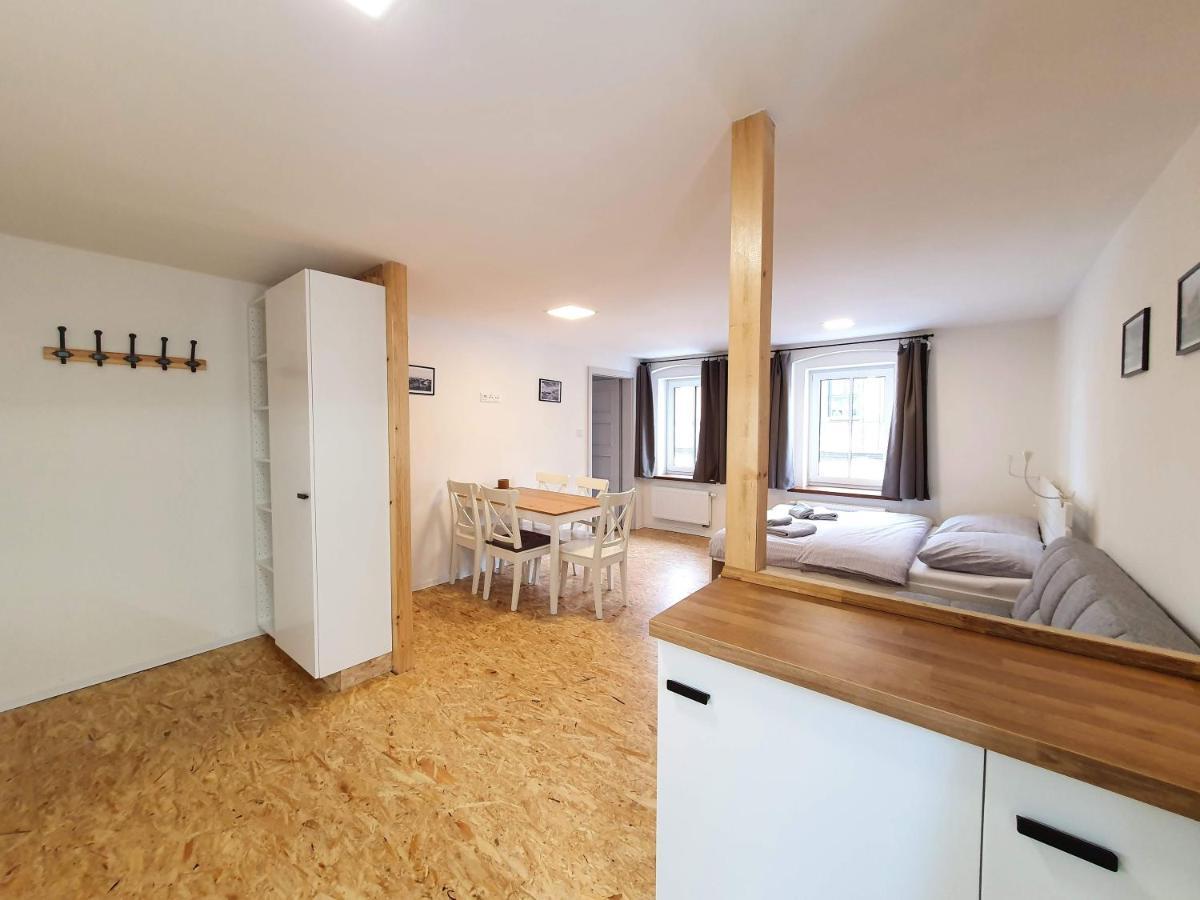 Apartmany U Muzea Horní Blatná Exteriör bild