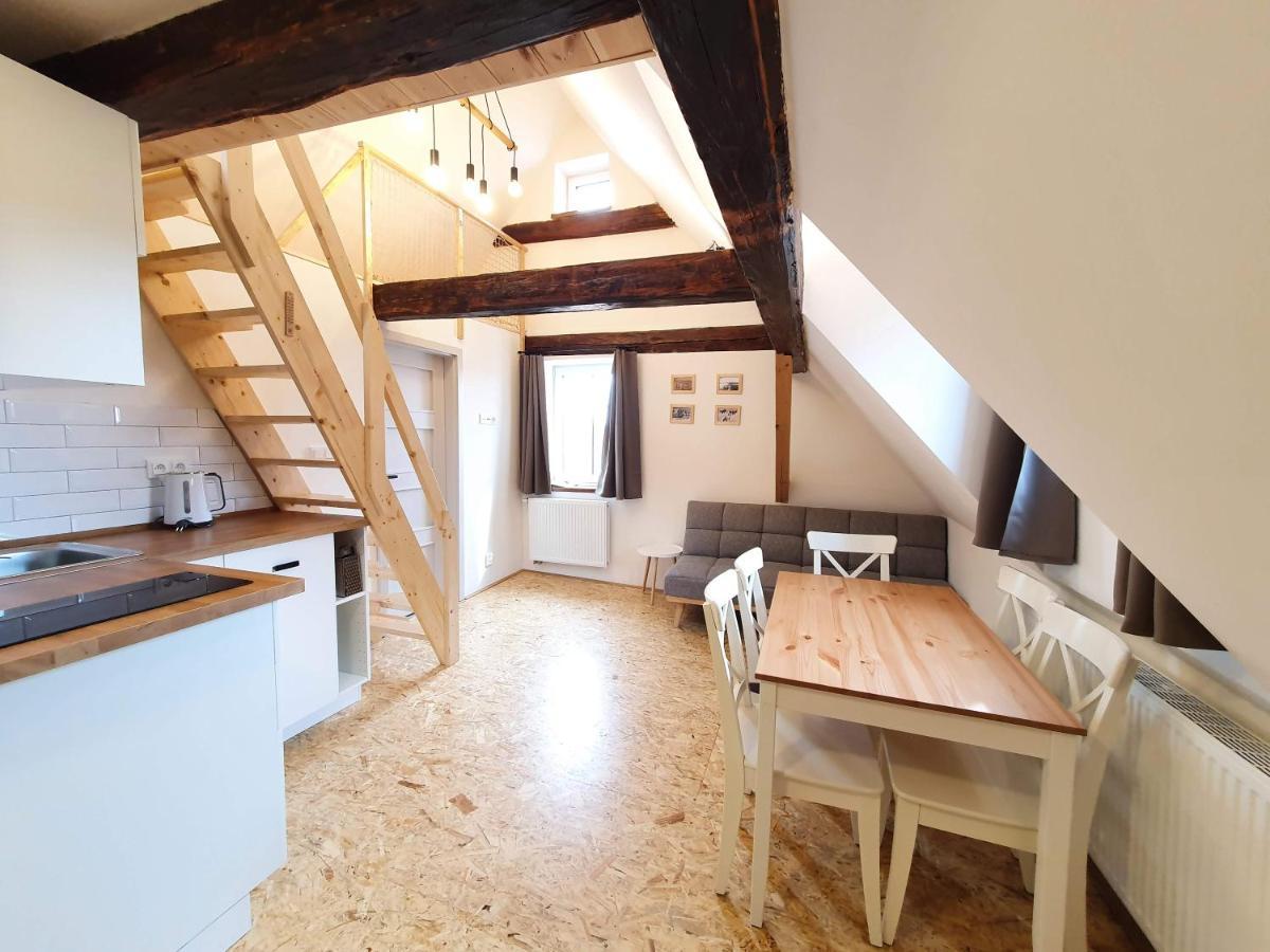 Apartmany U Muzea Horní Blatná Exteriör bild